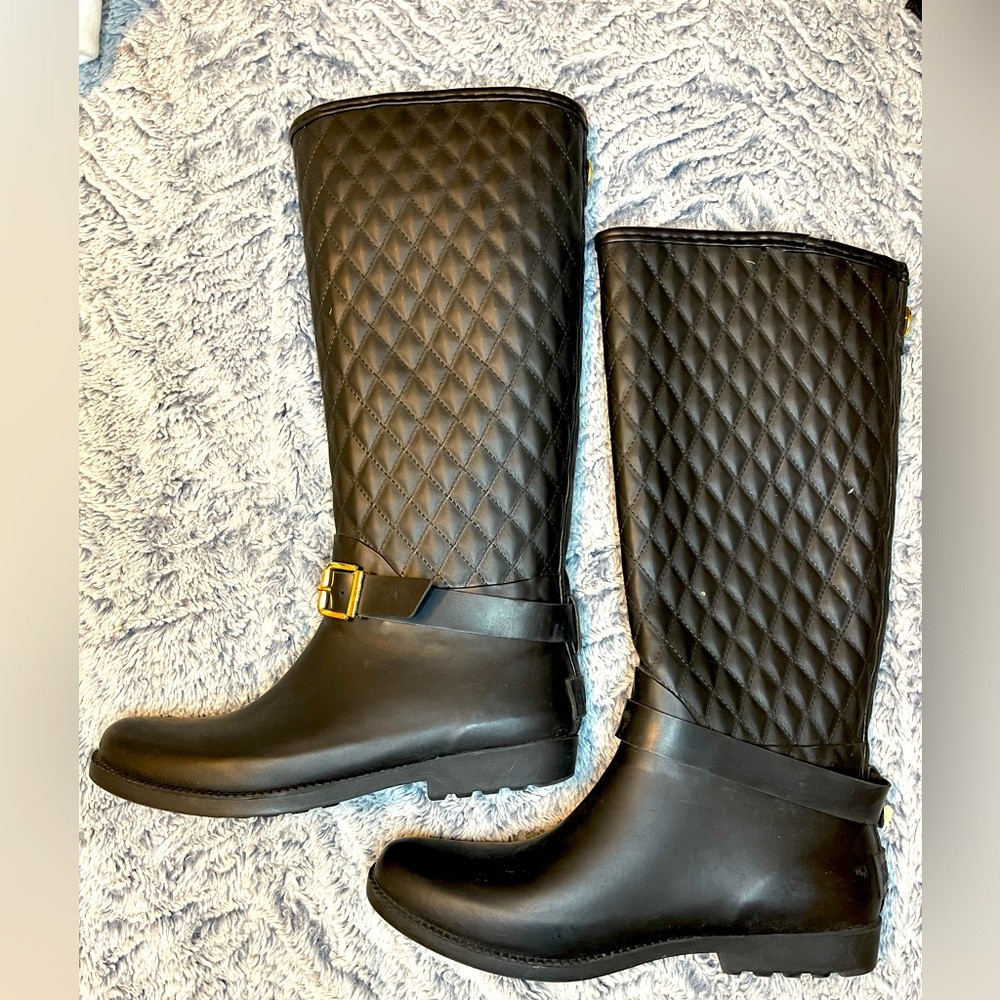 Black Guess Rain Boots